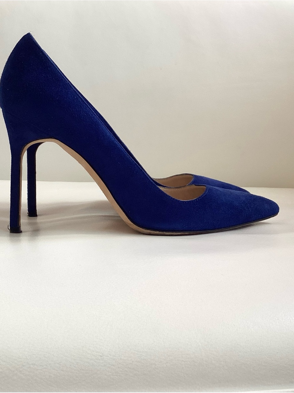 Manolo Blahnik Cobalt Blue Suede Pointed-Toe Stiletto SZ 7/37
